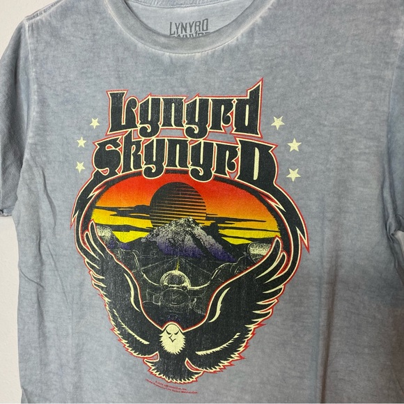 Lynyrd Skynyrd washed out baby tee fit graphic band tee - Picture 2 of 7